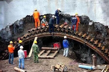 临海隧道钢花管支护案例